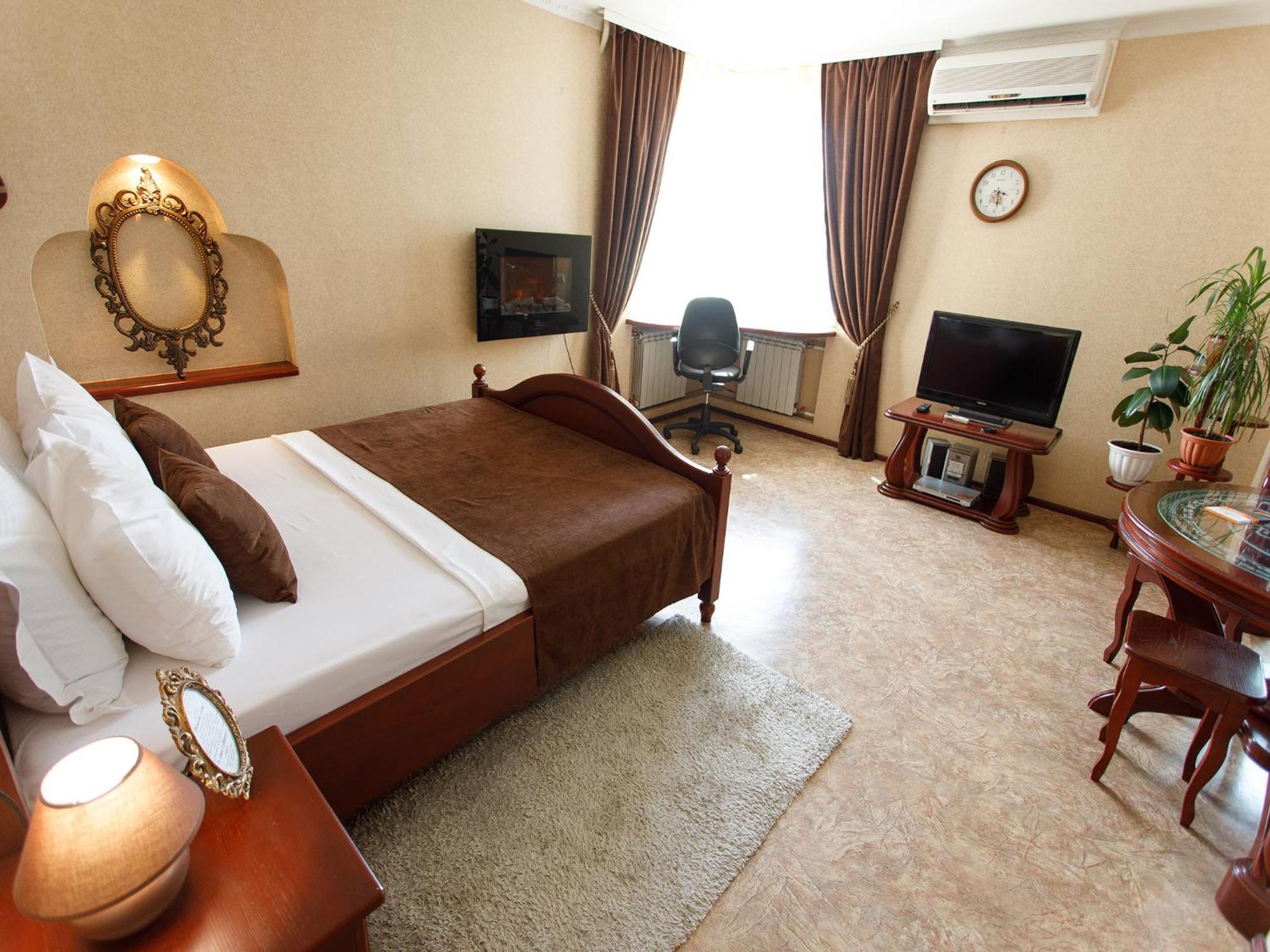 Studio De Luxe With Jacuzzi Sumy Exterior photo