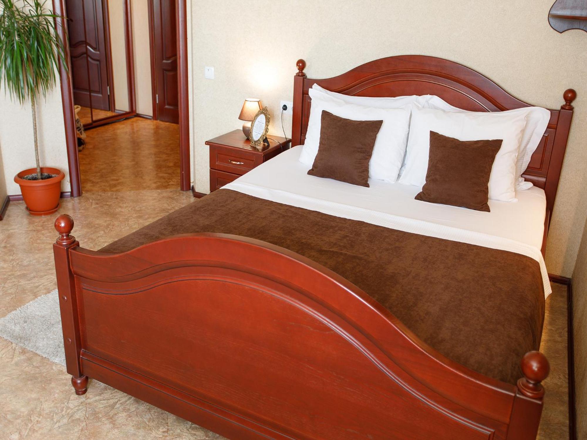 Studio De Luxe With Jacuzzi Sumy Exterior photo